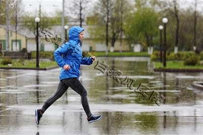 白癜风患者​千万别淋雨！